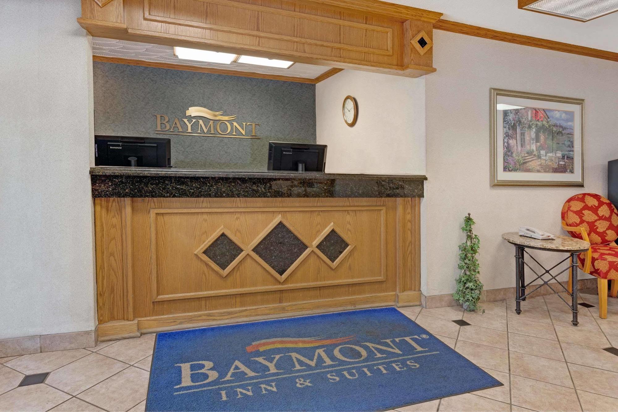 Baymont By Wyndham Detroit Airport/Romulus Hotel Exterior photo